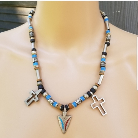 VINTAGE NATIVE AMERICAN CROSS & ARROWHEAD PENDANT BEADED NECKLACE - Picture 1 of 8